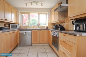 Kitchen / Breakfast Room- click for photo gallery